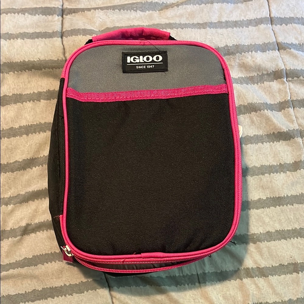 Igloo Black and Pink Insulated Bag
